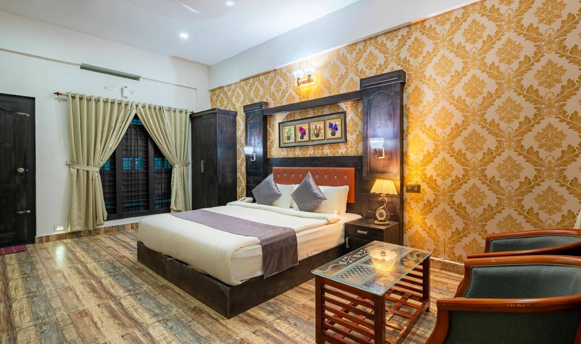 Non-AC Executive Suite