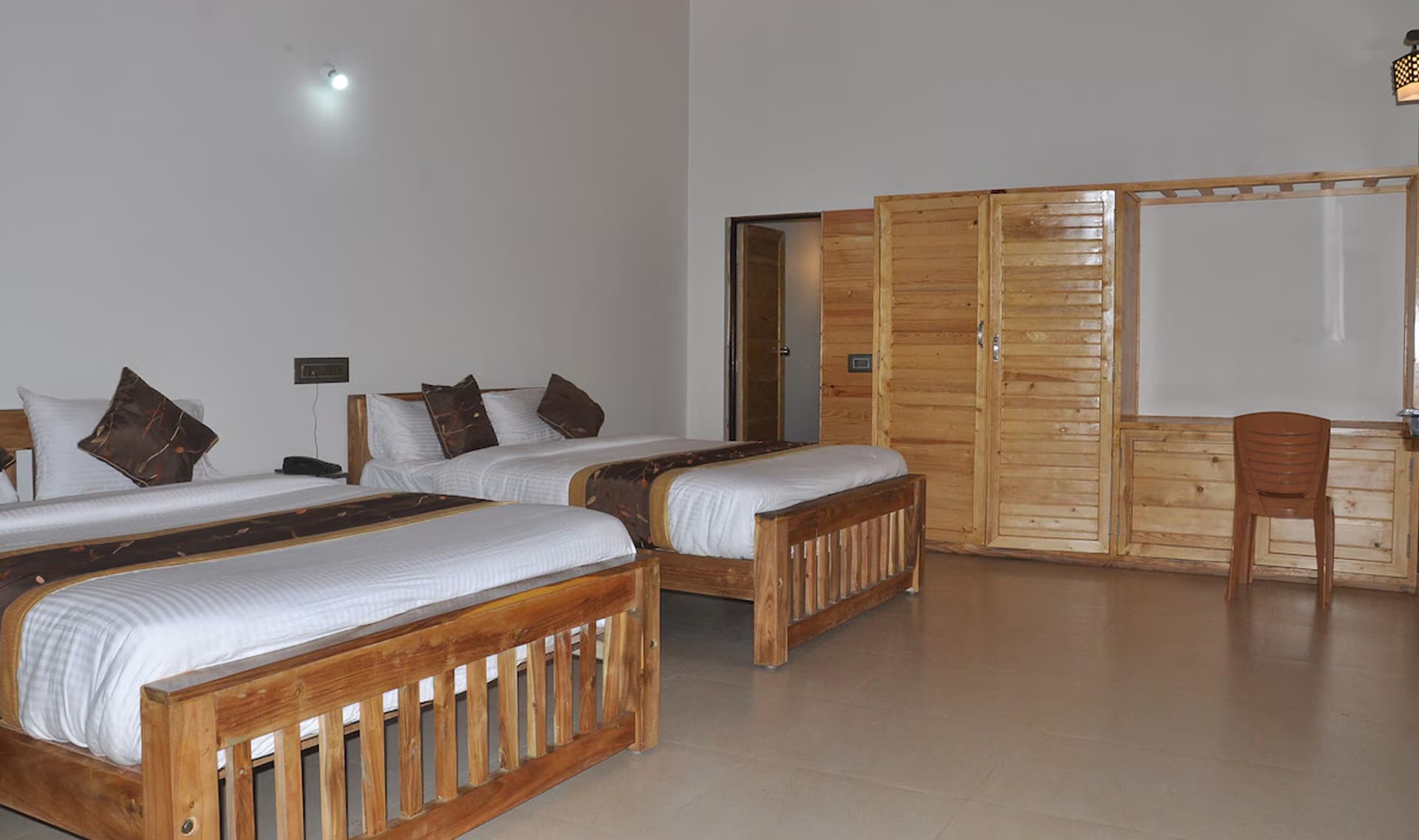 Quadrable-Deluxe-Family-Room